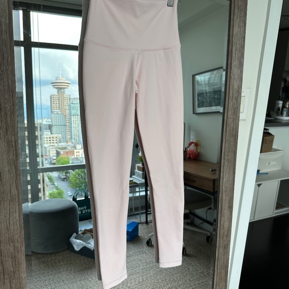 Light pink leggings (Aritzia) - Picture 1 of 4